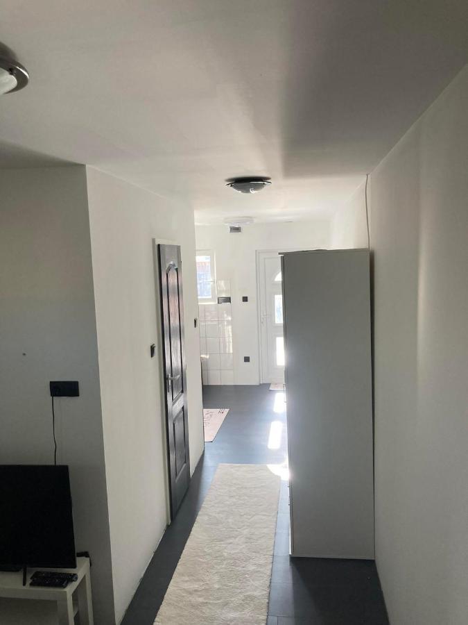 Arany Apartman Aparthotel Cegled Exterior photo